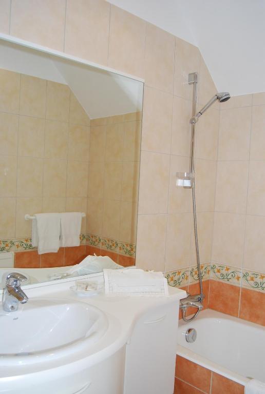 Hostellerie De La Motte Jean Saint-Coulomb Zewnętrze zdjęcie
