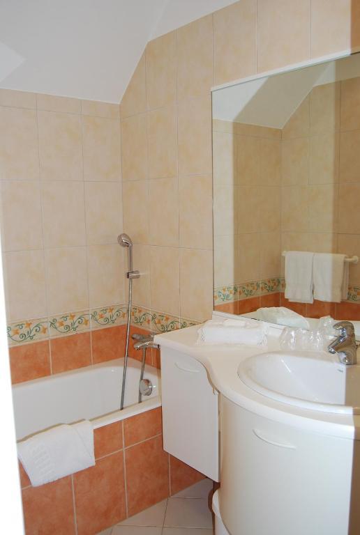 Hostellerie De La Motte Jean Saint-Coulomb Pokój zdjęcie