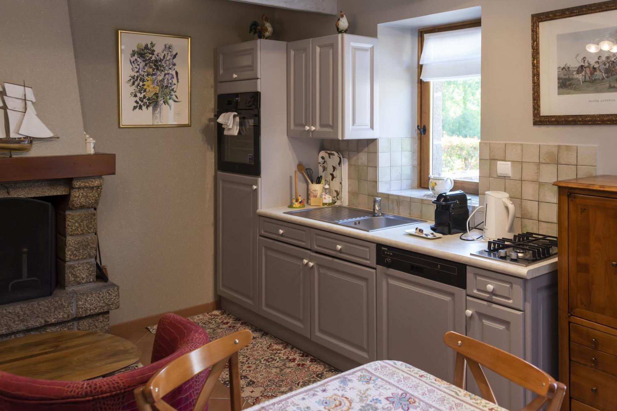 Hostellerie De La Motte Jean Saint-Coulomb Zewnętrze zdjęcie