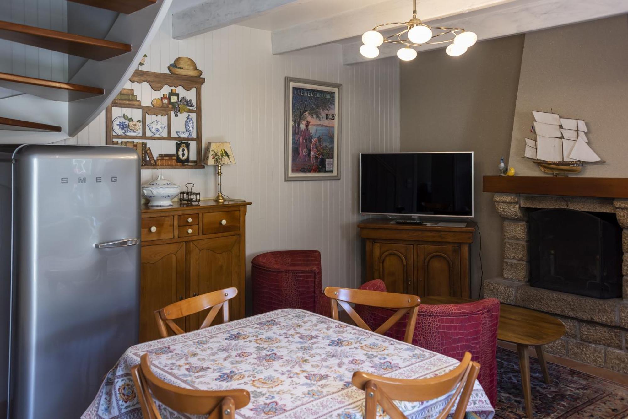 Hostellerie De La Motte Jean Saint-Coulomb Zewnętrze zdjęcie