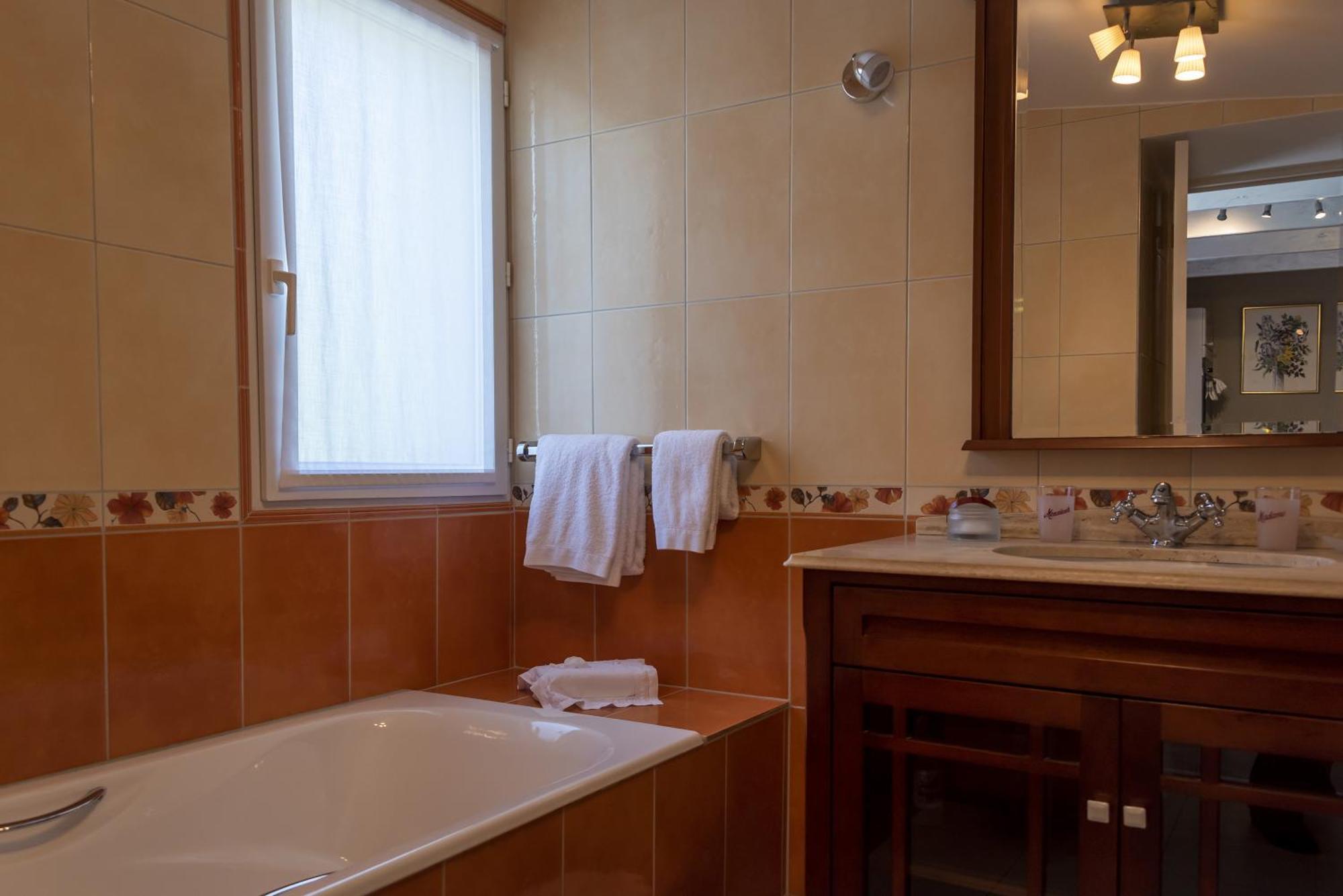 Hostellerie De La Motte Jean Saint-Coulomb Zewnętrze zdjęcie