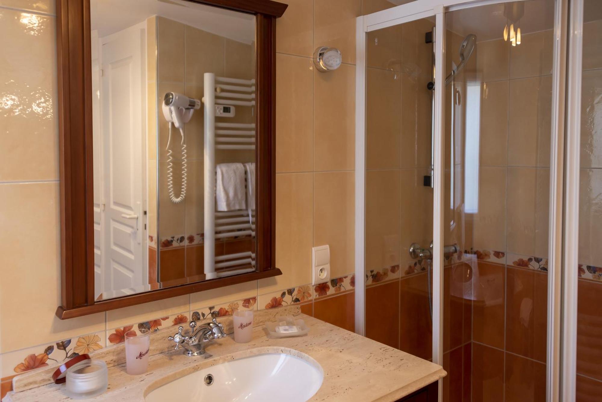 Hostellerie De La Motte Jean Saint-Coulomb Zewnętrze zdjęcie
