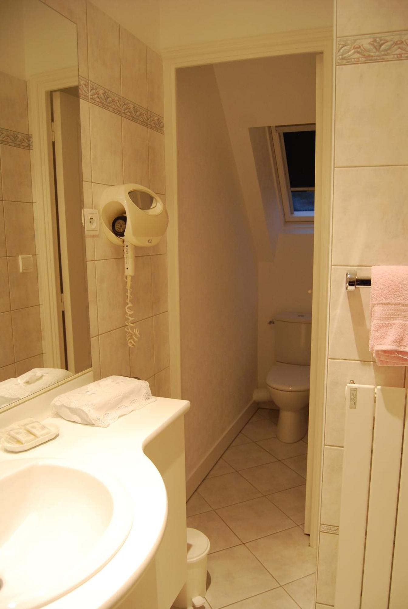 Hostellerie De La Motte Jean Saint-Coulomb Zewnętrze zdjęcie