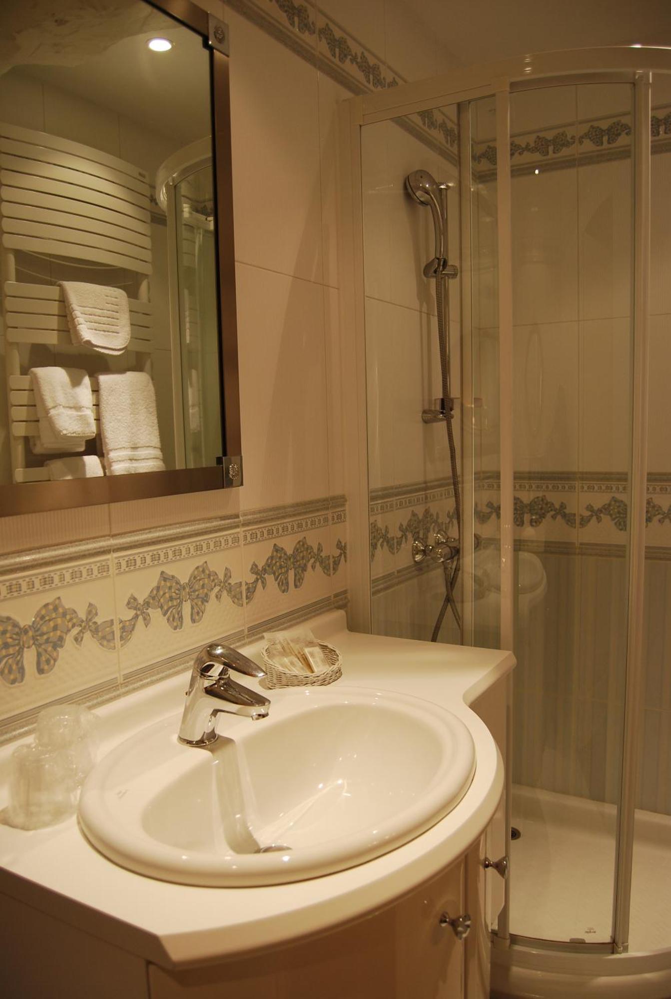 Hostellerie De La Motte Jean Saint-Coulomb Zewnętrze zdjęcie
