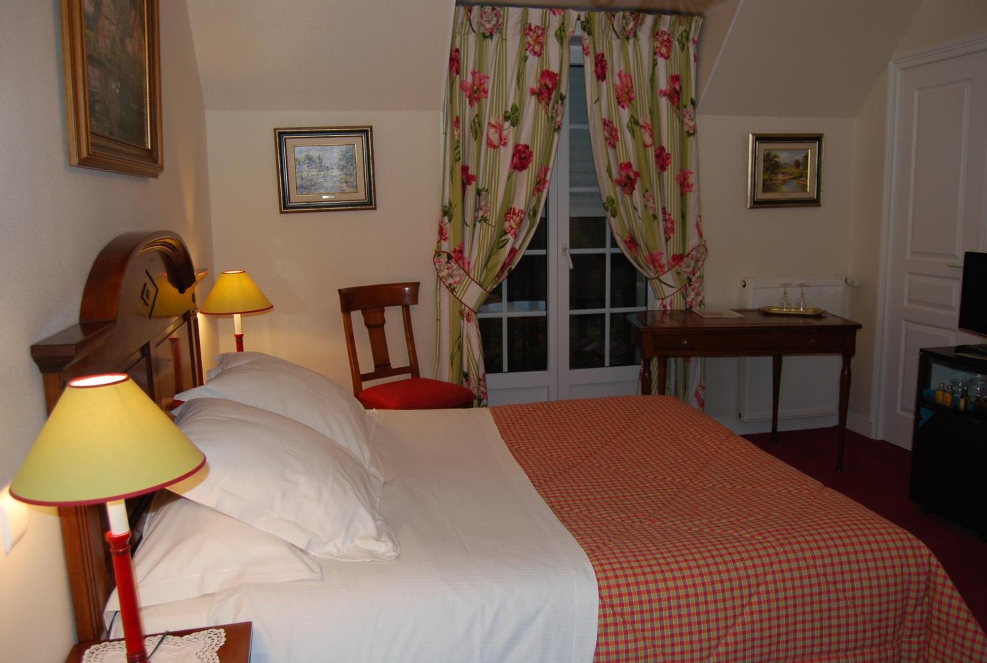 Hostellerie De La Motte Jean Saint-Coulomb Zewnętrze zdjęcie