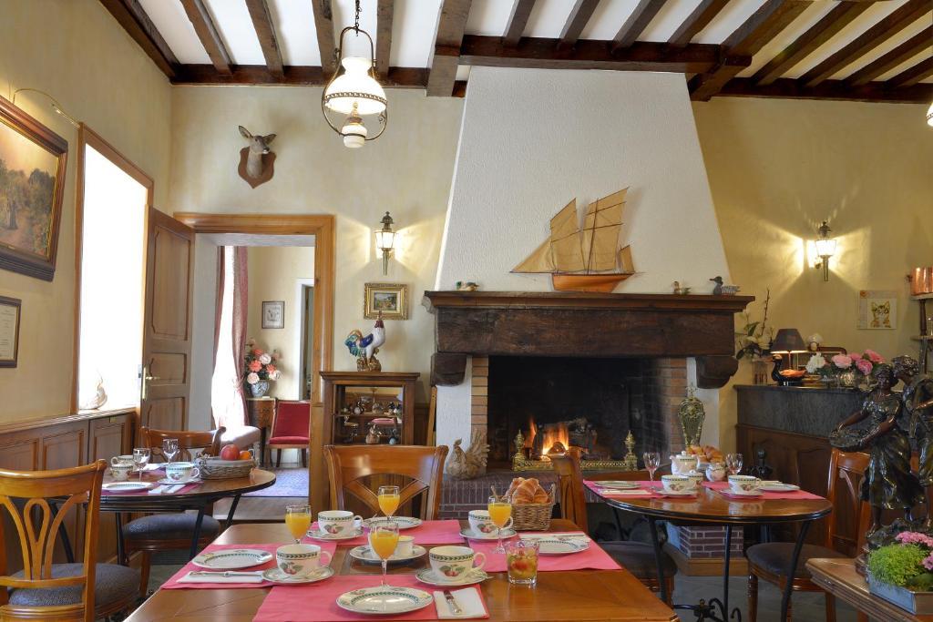 Hostellerie De La Motte Jean Saint-Coulomb Zewnętrze zdjęcie